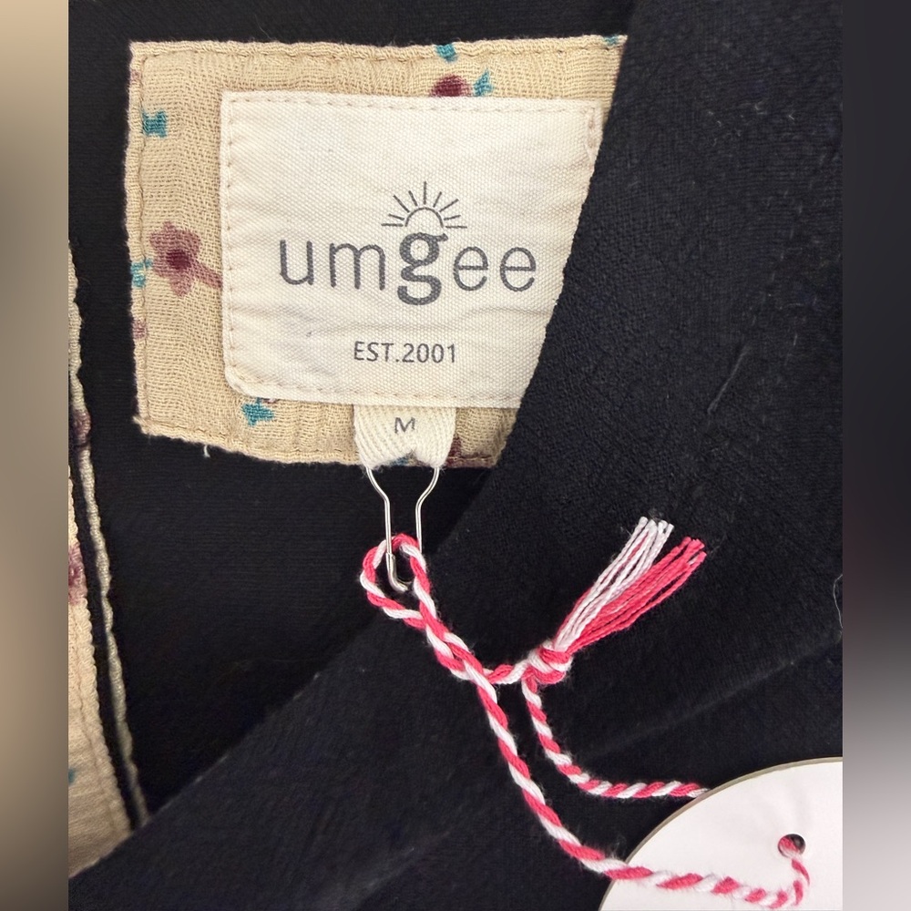 UMGEE Linen Blend Sleeveless Ribbon Embroidery Fringe Top Medium Black NWT❗️ - Picture 3 of 6
